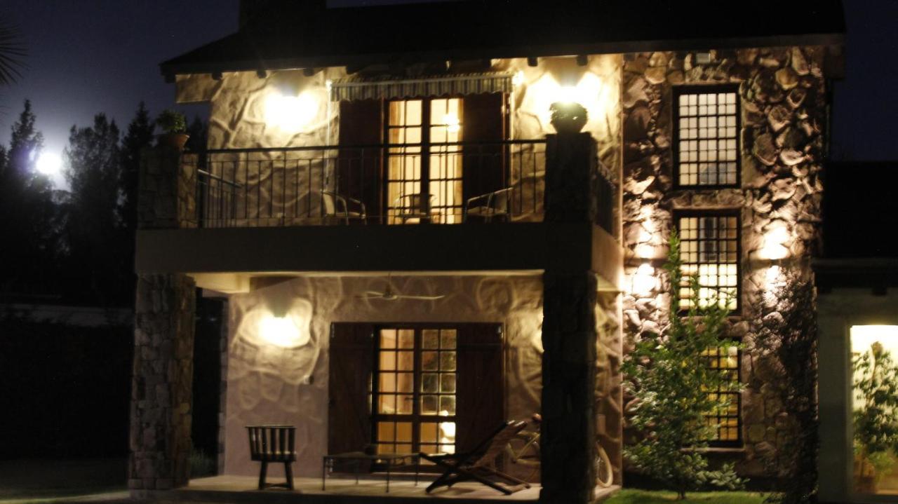 Alto Chacras Cottage Chacras de Coria Luaran gambar